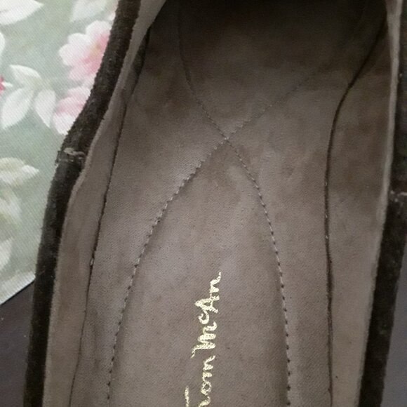 Thom McAn Brown Suede Clogs - Picture 4 of 6